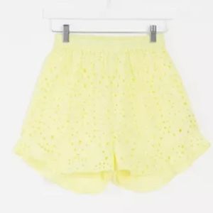 Missguided Frill hem shorts